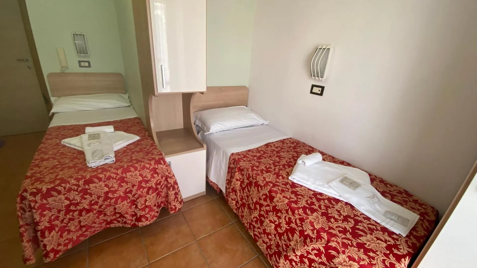 Hotel Nanni Garni Римини Отель типа 
